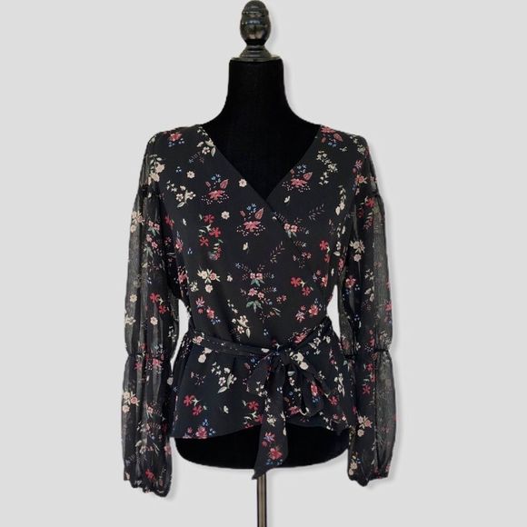 Sanctuary Dark Floral Long Sleeve Wrap Blouse NWT size Small - Picture 4 of 13